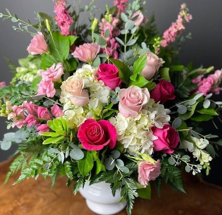 custom floral arrangements